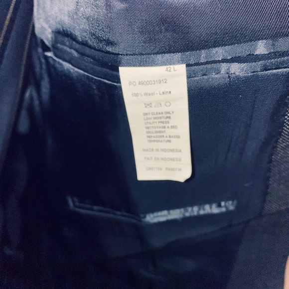 CALVIN KLEIN - 2 pc men’s navy suit - Picture 4 of 5